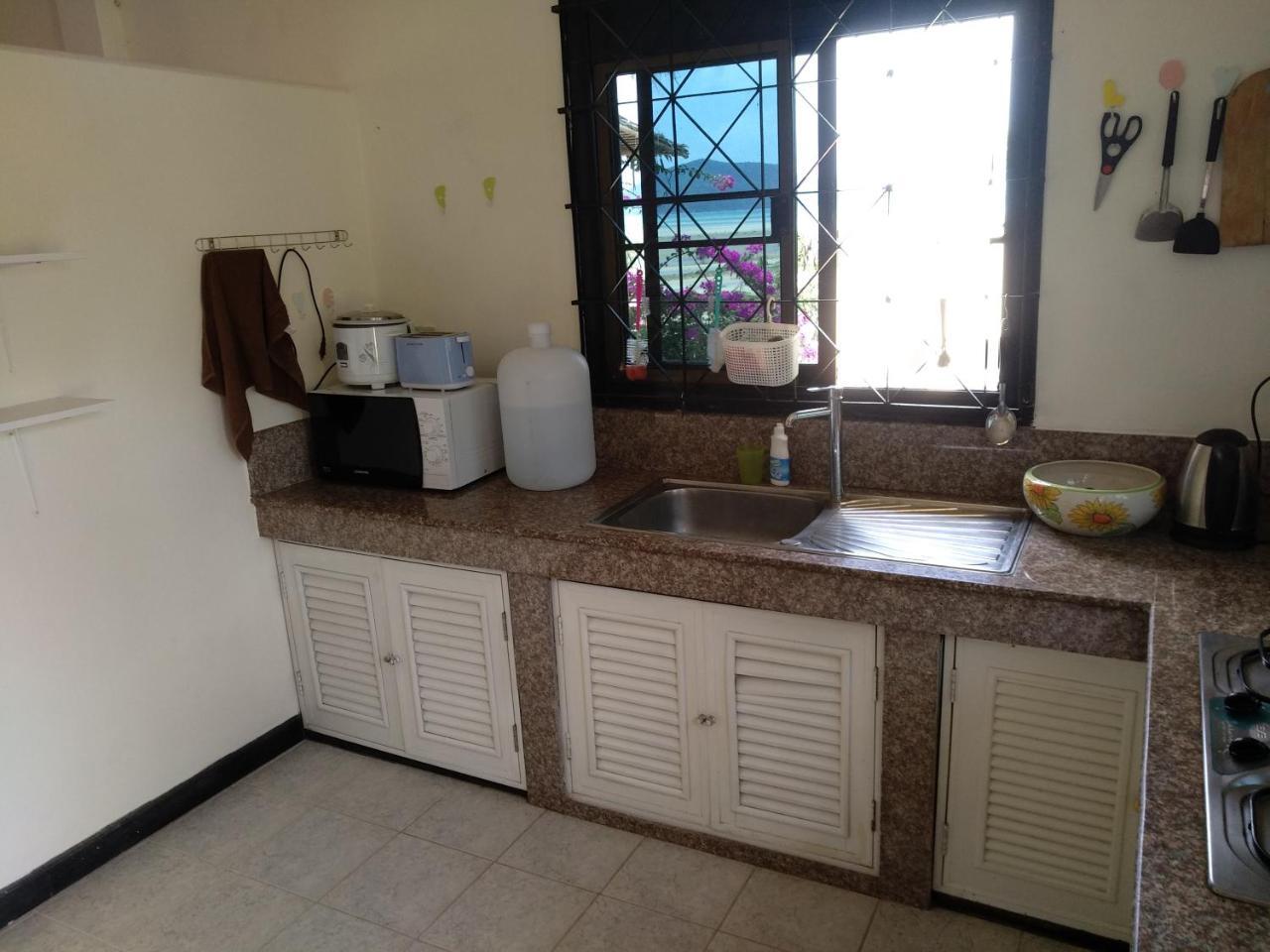 Right On The Beach House Villa Taling Ngam Beach Buitenkant foto