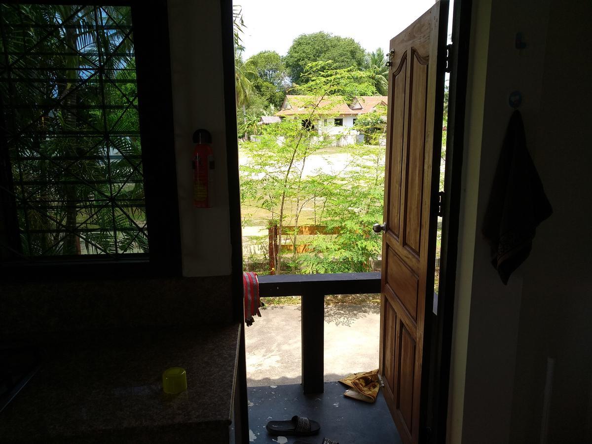 Right On The Beach House Villa Taling Ngam Beach Buitenkant foto