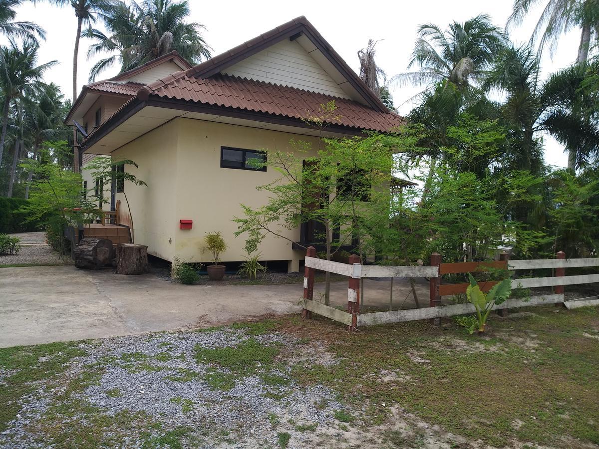 Right On The Beach House Villa Taling Ngam Beach Buitenkant foto